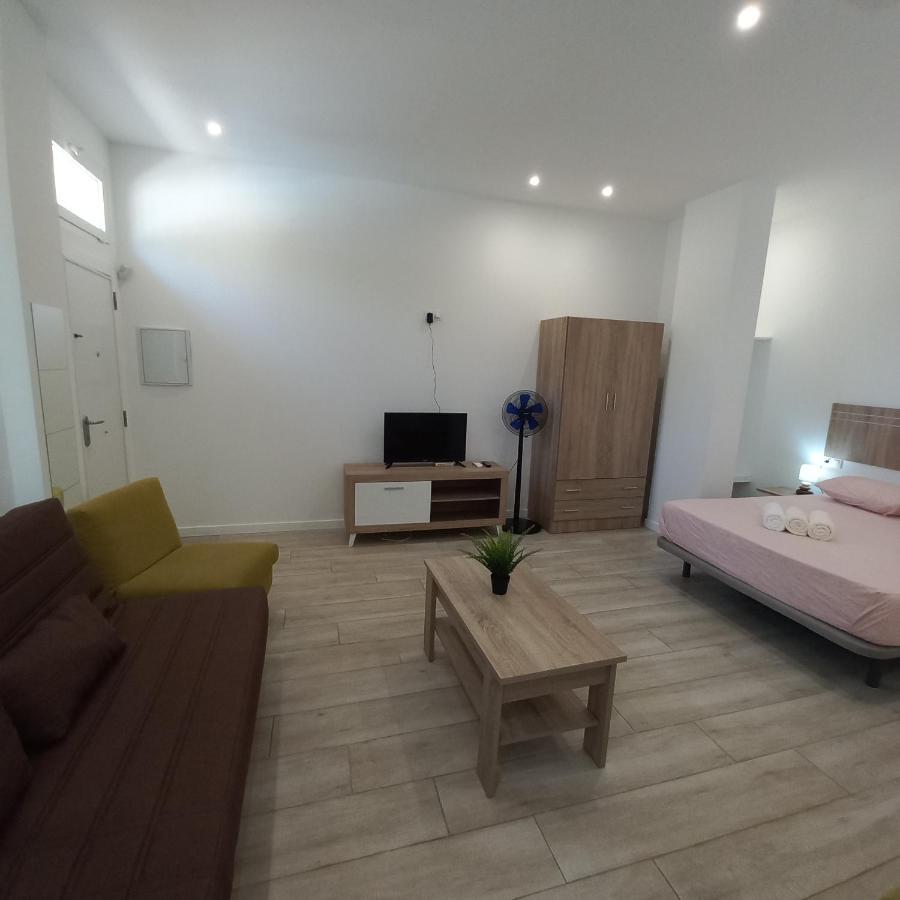 Malaga Velarde Center 3 Apartment Екстериор снимка