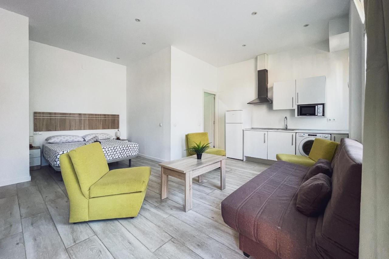 Malaga Velarde Center 3 Apartment Екстериор снимка